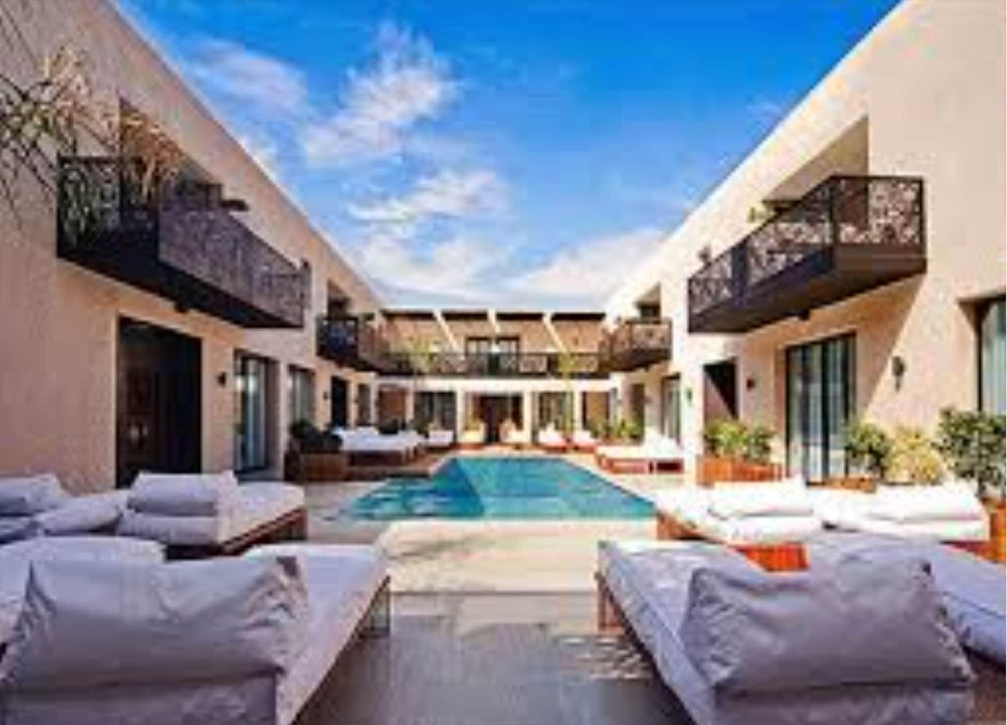 Hotel Cesar &